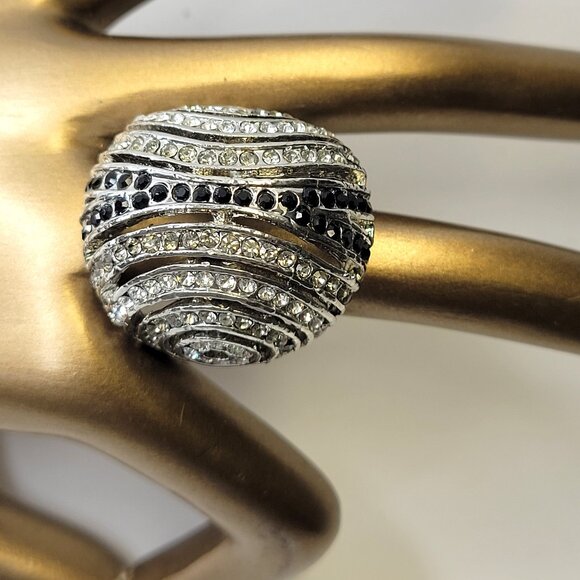 Fashion Statement Crystal Ring Black and Silver Crystal Cocktail ring Size 5 - Picture 1 of 11
